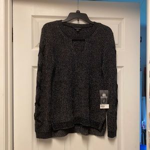 Woman’s Rock & Republic multicolored sweater M